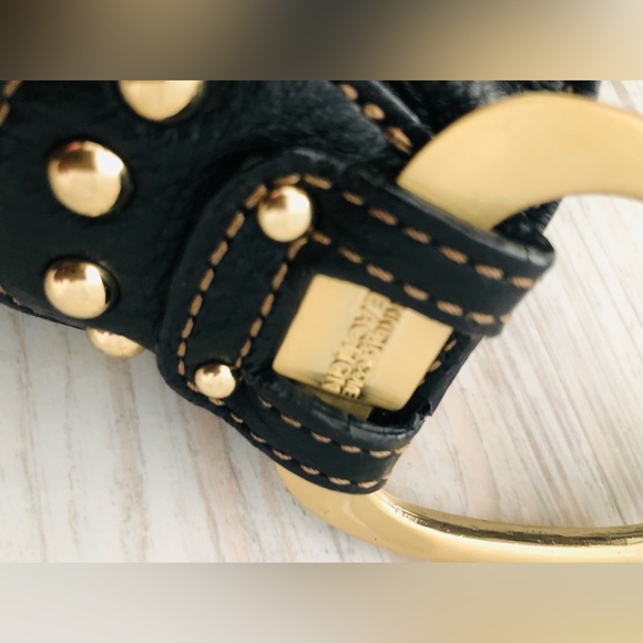 ⭐️5 for $25⭐️Kenneth Cole Reaction Handbag - Black pebble leather - matte gold - Picture 6 of 10